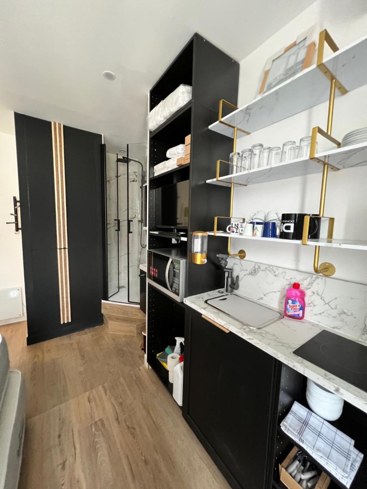 פריז Batignolles, Montmartre Chambre 12M2 , Metro 13 Et 14 מראה חיצוני תמונה